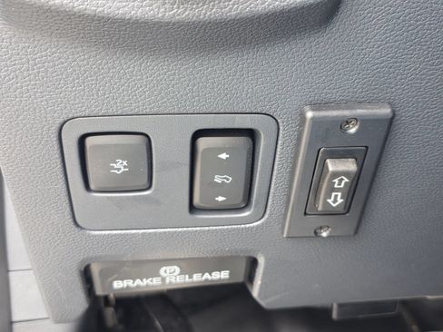 Used 2022 Ford F250 Lariat w/ Lariat Ultimate Package AWD/4WD image 15