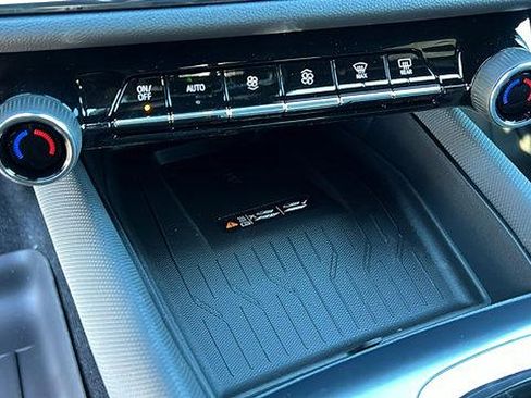 New 2026 Chevrolet Equinox EV RS image 21