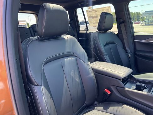 New 2026 Jeep Grand Cherokee Limited AWD/4WD image 13