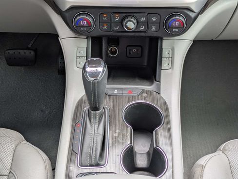 Used 2018 GMC Acadia SLT FWD image 23