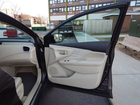 Used 2015 Nissan Murano Platinum w/ Platinum Technology Package image 18