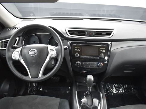 Used 2016 Nissan Rogue S image 17