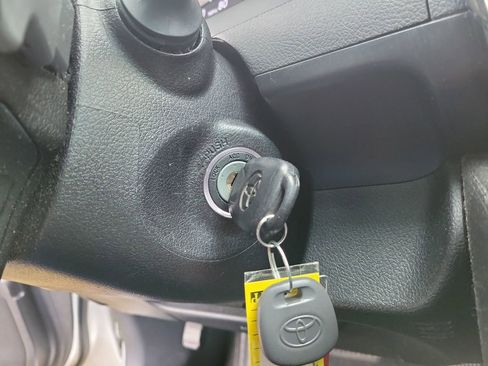 Used 2014 Toyota Camry SE image 30