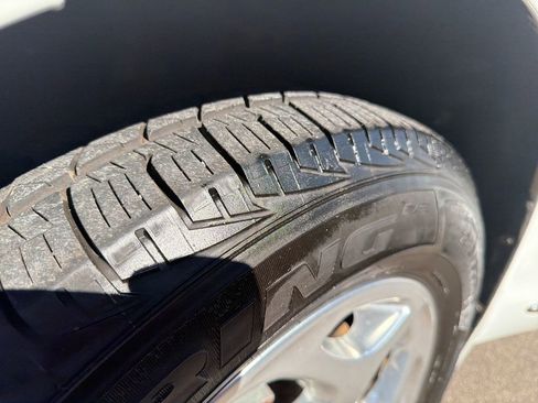 Used 2021 Chrysler Pacifica Limited w/ Premium & Safety Sphere Group AWD/4WD image 28
