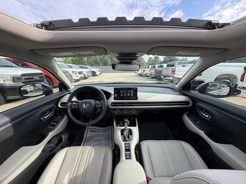 Used 2023 Honda HR-V EX-L image 18