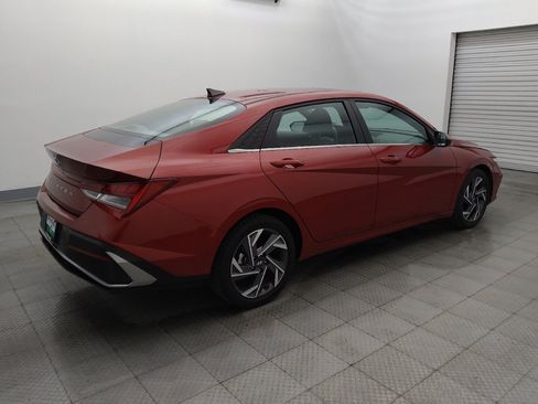 Used 2025 Hyundai Elantra SEL FWD image 10