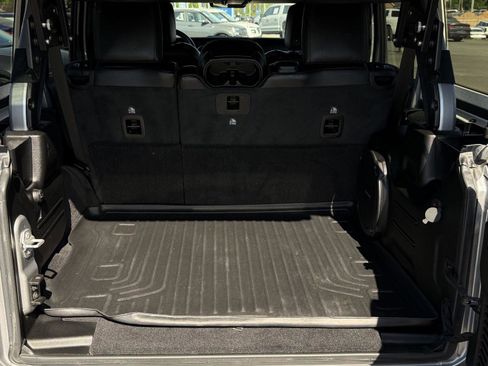 Used 2021 Jeep Wrangler Unlimited Sahara AWD/4WD image 27