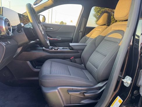 Used 2026 Chevrolet Equinox LT FWD image 14
