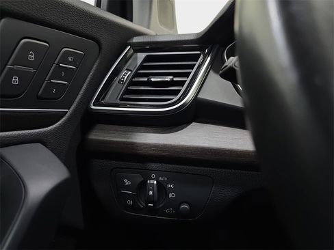 Used 2023 Audi Q5 2.0T Premium Plus image 28