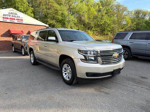 Used 2015 Chevrolet Suburban LT AWD/4WD image 3
