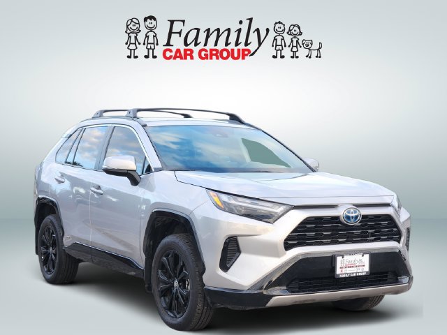 Used 2023 Toyota RAV4 SE AWD/4WD image 2