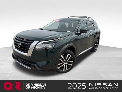 Used 2024 Nissan Pathfinder Platinum w/ Cargo Package image 1