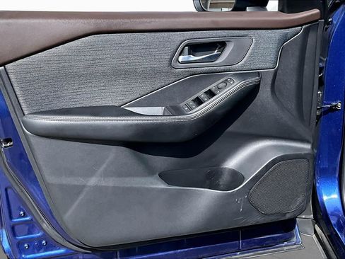 Certified 2023 Nissan Rogue SV FWD image 20