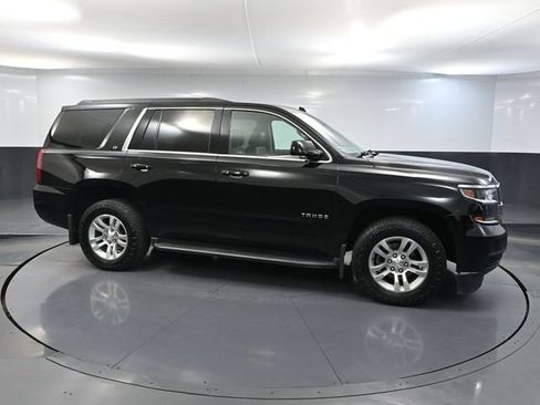 Used 2016 Chevrolet Tahoe LT w/ Luxury Package AWD/4WD image 3
