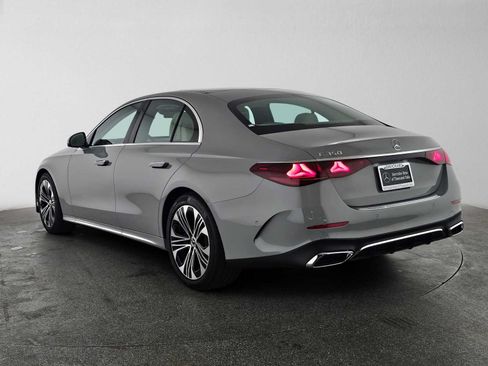 Used 2026 Mercedes-Benz E 350 Sedan image 5