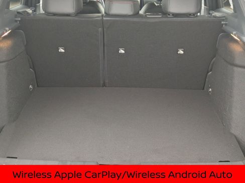 Certified 2025 Nissan Kicks SR image 9