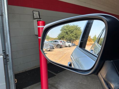 Used 2019 Toyota RAV4 XLE FWD image 20