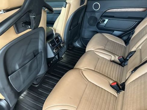 Certified 2025 Land Rover Discovery Dynamic SE AWD/4WD image 11