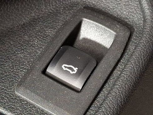 Used 2024 BMW M4 xDrive Competition w/ M Carbon Exterior Package AWD/4WD image 25