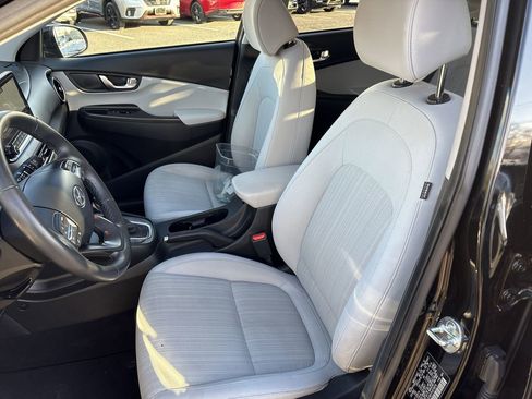 Certified 2023 Hyundai Kona SEL w/ Convenience Package image 14