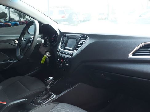 Used 2018 Hyundai Accent SE image 35