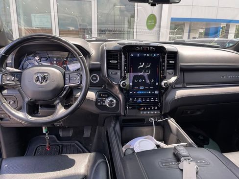 Used 2022 RAM 1500 Limited AWD/4WD image 9