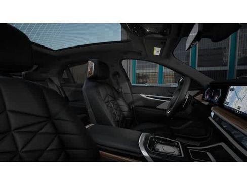 New 2025 BMW 740i w/ Premium Package image 9