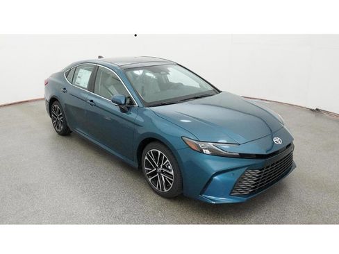 New 2026 Toyota Camry XLE image 13