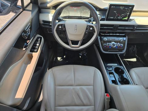 Used 2022 Lincoln Corsair FWD w/ Premium Package image 30