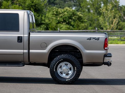 Used 2002 Ford F250 XL AWD/4WD image 18