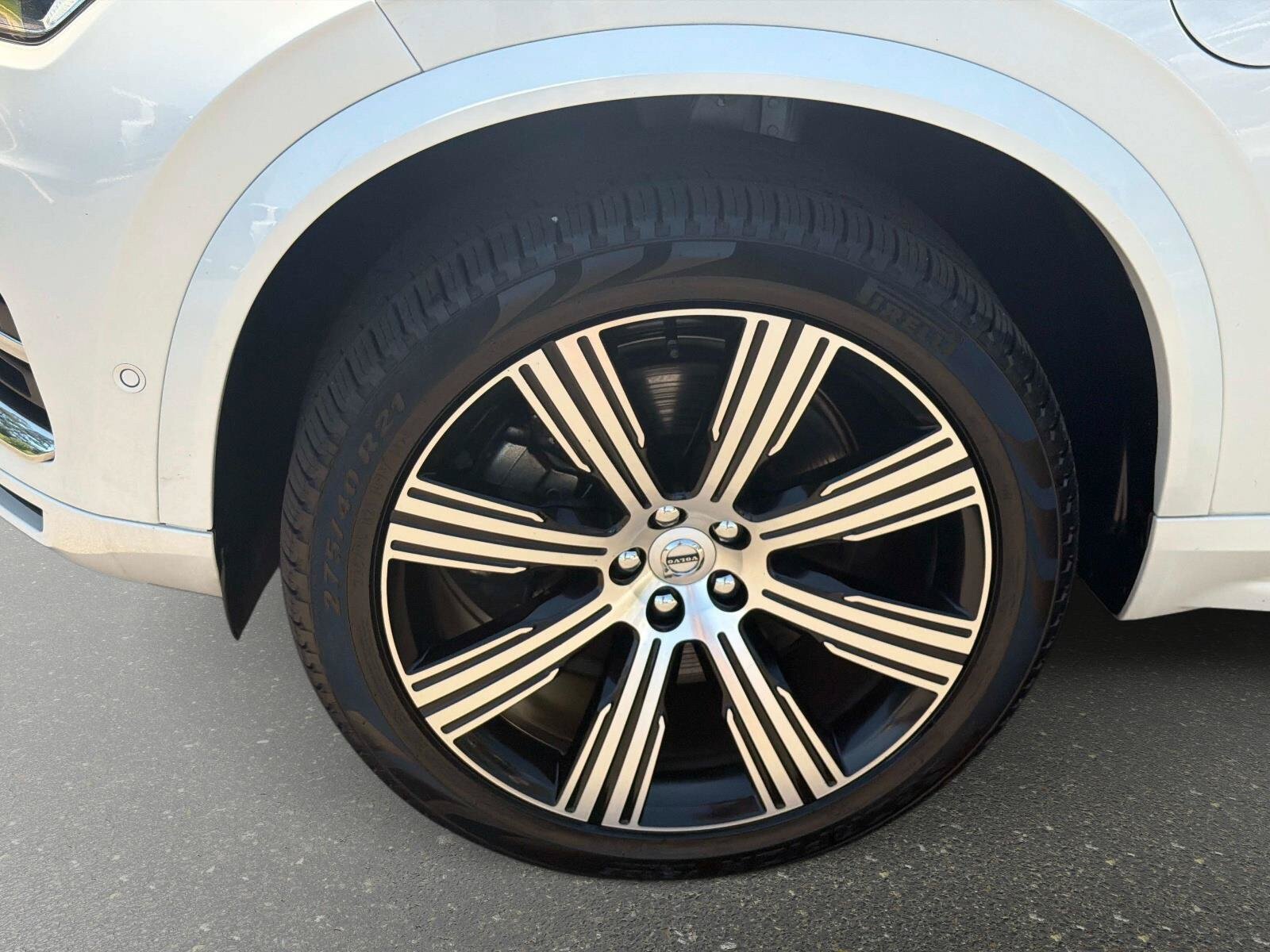 Used 2025 Volvo XC90 T8 Ultra w/ Protection Package Premier AWD/4WD image 10