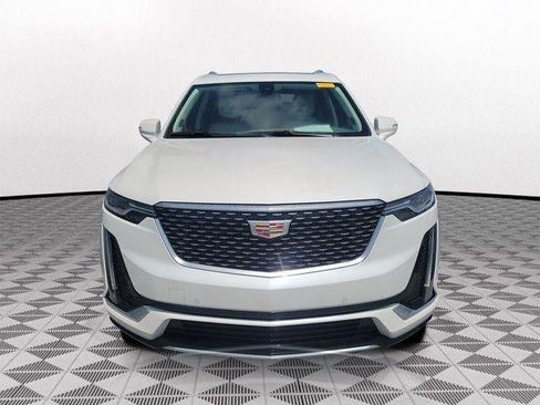 Used 2024 Cadillac XT6 Premium Luxury FWD image 2