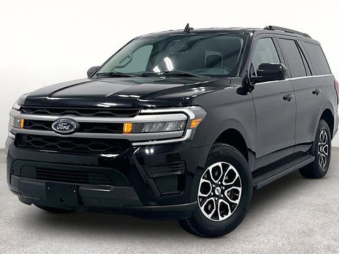 Used 2024 Ford Expedition XLT RWD image 11