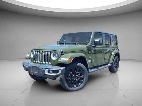 Used 2023 Jeep Wrangler Unlimited Sahara w/ Cold Weather Group AWD/4WD image 1
