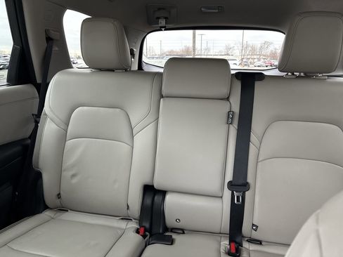 Used 2024 Nissan Pathfinder SL image 22