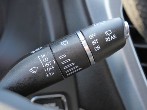 Used 2021 GMC Acadia SLE w/ Driver Convenience Package image 34