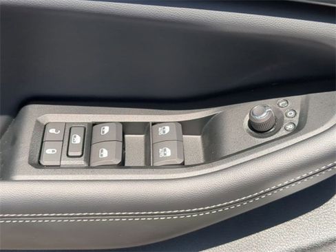 Used 2025 Jeep Grand Cherokee Laredo X w/ Luxury Tech Group I image 12