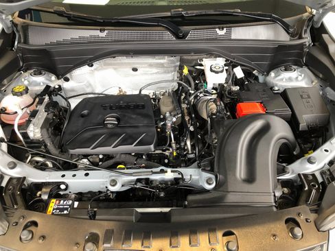 Used 2024 Chevrolet TrailBlazer LS w/ LS Convenience Package image 3