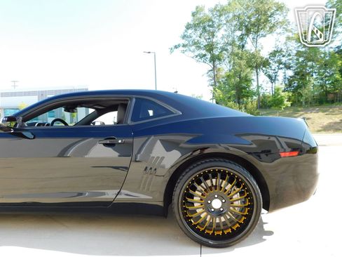 Used 2013 Chevrolet Camaro SS w/ RS Package RWD image 16