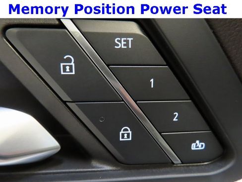 Used 2024 GMC Acadia Denali image 19