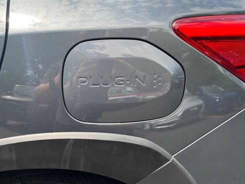 Used 2021 Subaru Crosstrek Hybrid w/ Moonroof Package w/Navigation image 15