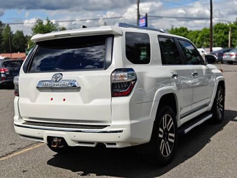 Used 2017 Toyota 4Runner Limited AWD/4WD image 8
