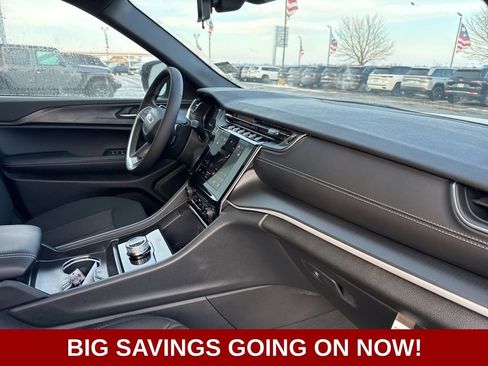 New 2025 Jeep Grand Cherokee L Laredo image 53