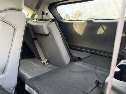 Certified 2023 Toyota Highlander XLE image 29