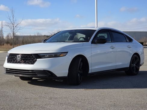 Used 2023 Honda Accord Sport image 14