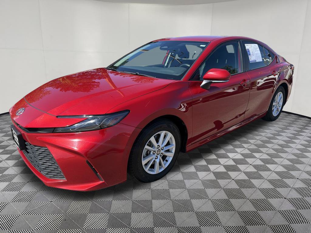 Used 2025 Toyota Camry LE FWD image 3