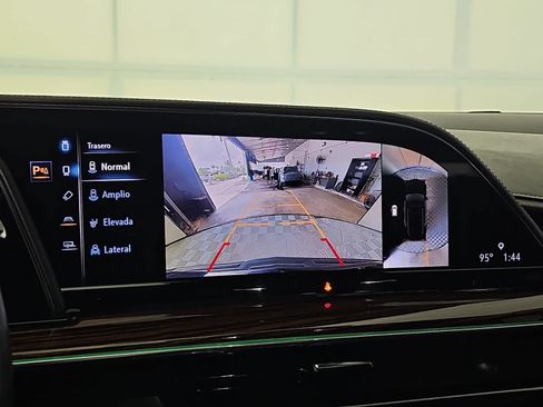 Used 2021 Cadillac Escalade ESV Luxury AWD/4WD image 21