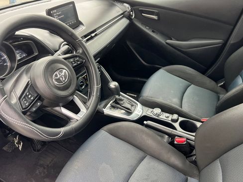Used 2019 Toyota Yaris LE image 7