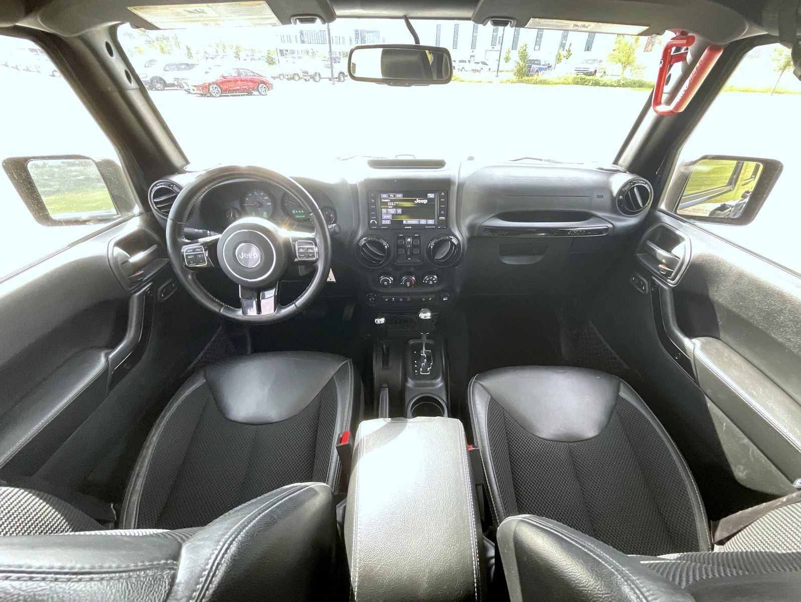 Used 2017 Jeep Wrangler Unlimited Sahara AWD/4WD image 15