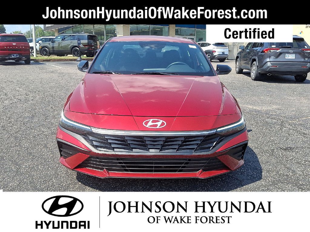 Certified 2025 Hyundai Elantra Sport w/ Cargo Package FWD image 21
